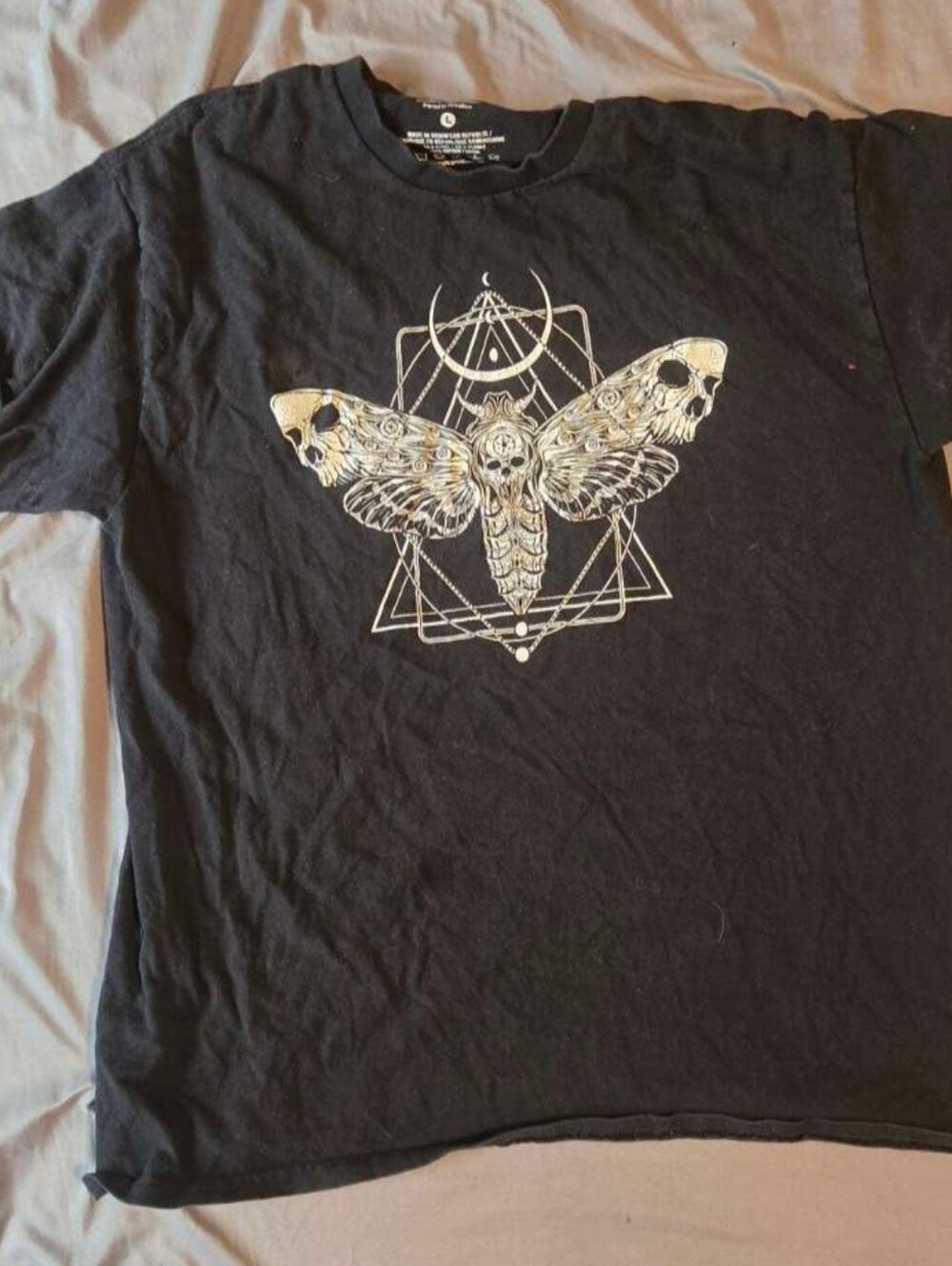 Threadless Size Large Black and White T-Shirt